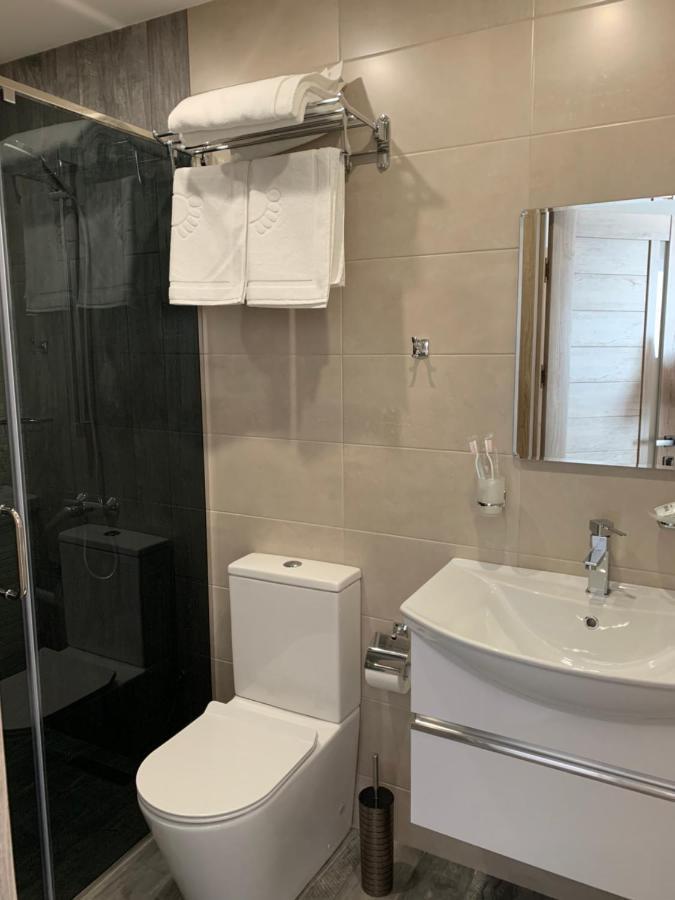 Vertoni Hotel Ереван Экстерьер фото