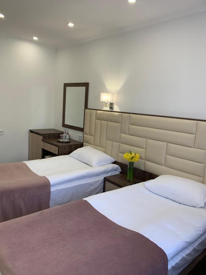 Vertoni Hotel Ереван Экстерьер фото